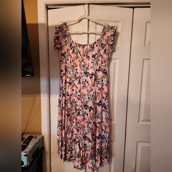 Torrid Pink Floral Off Shoulder Hi-Lo Maxi Dress - Picture 3 of 3